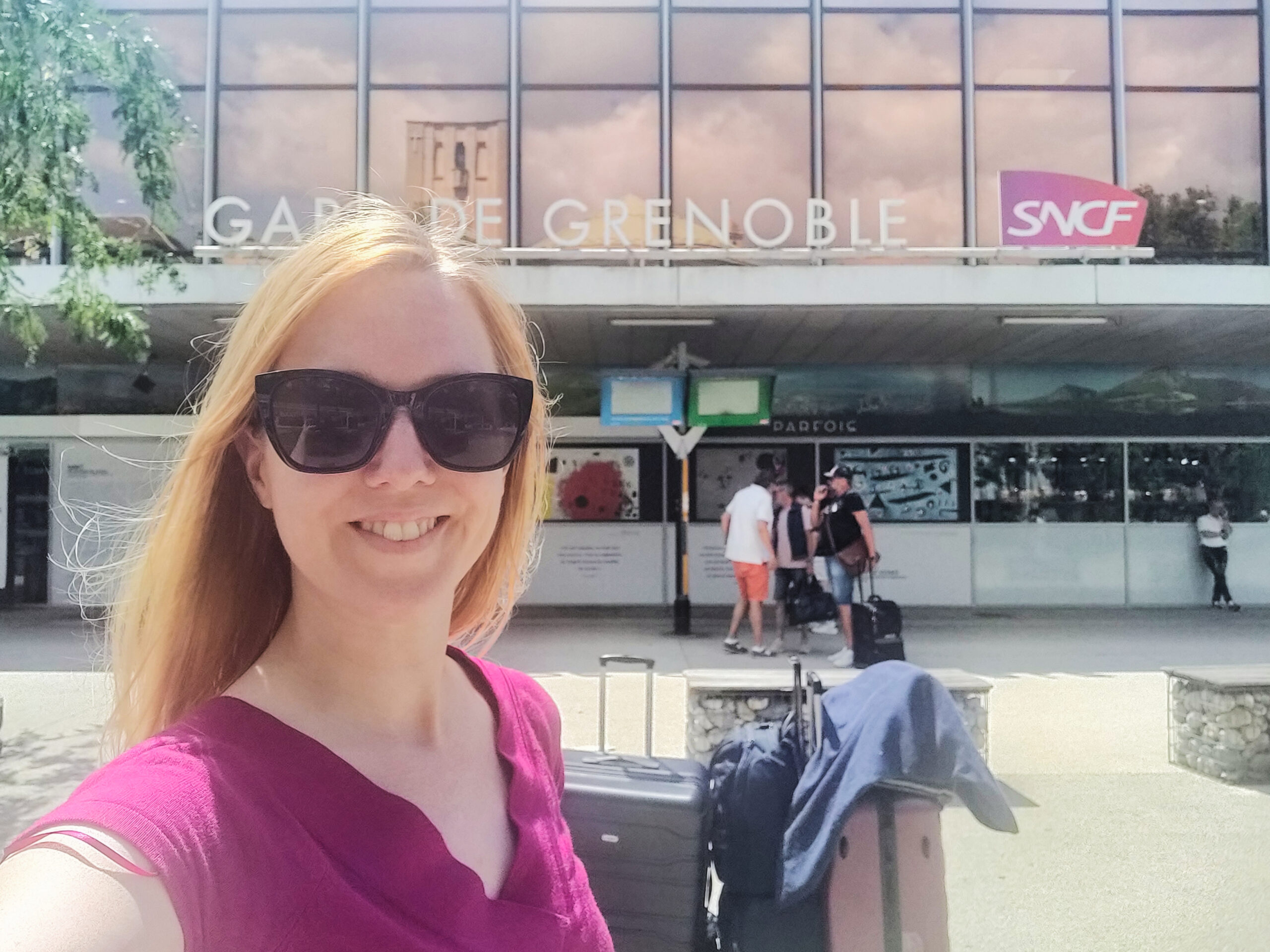 Marie arriving at Grenoble station for her temporary relocation