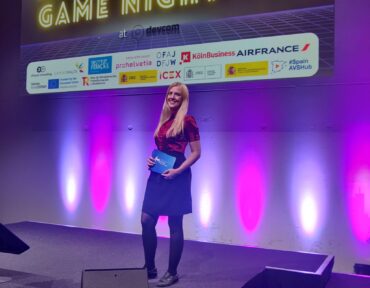 Marie Mejerwall hosting the European Game's Night at devcom